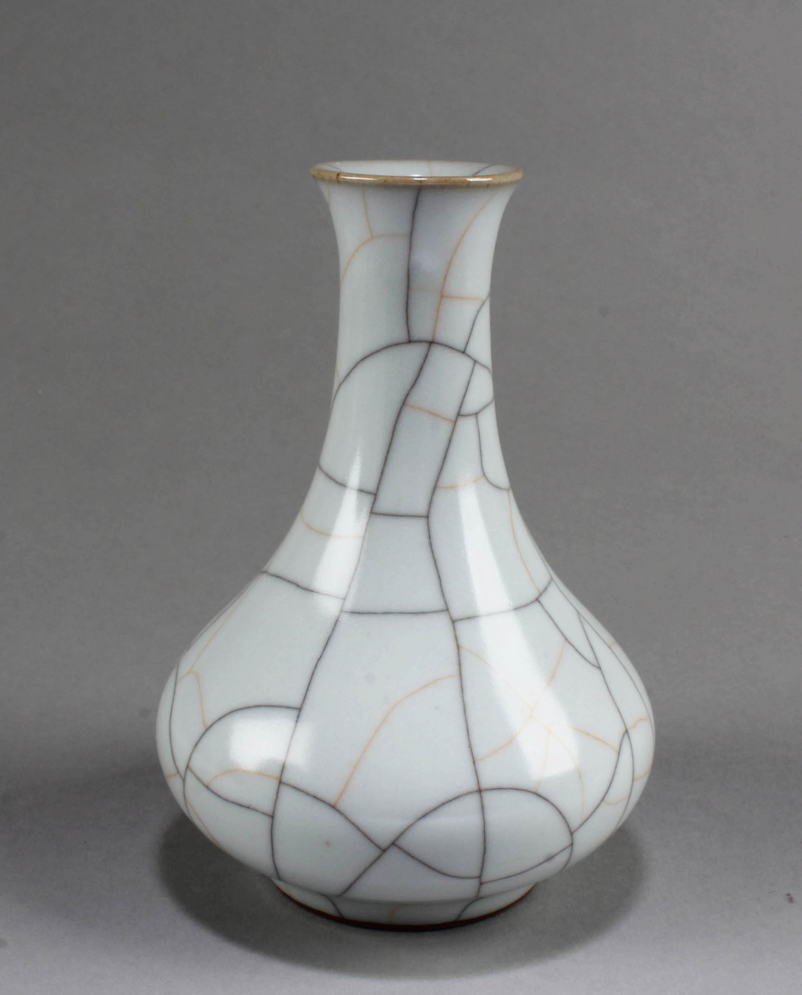 Chinese Crackleware Porcelain Vase (1 of 3)