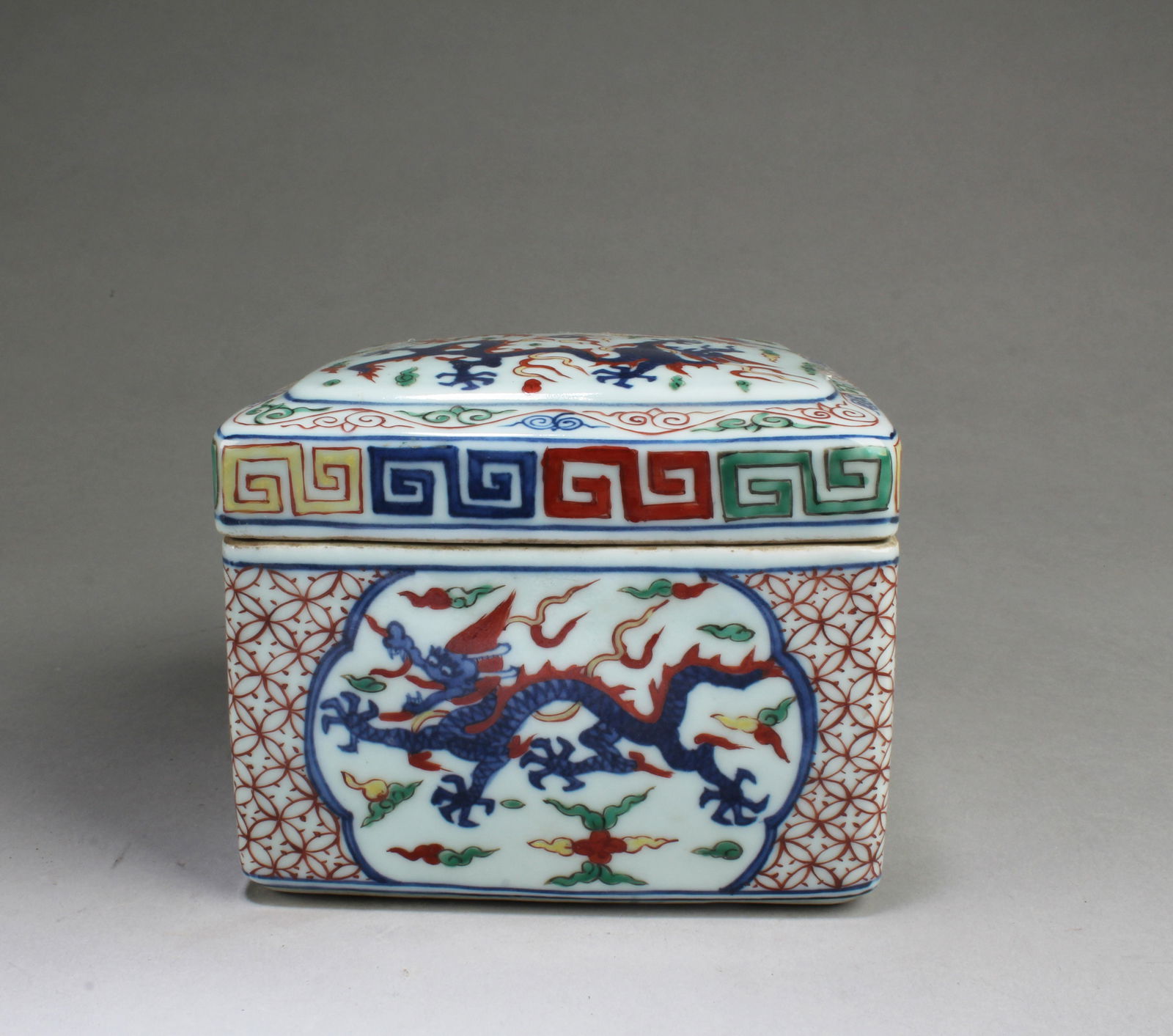 Chinese Square-shaped Porcelain Box (1 of 7)