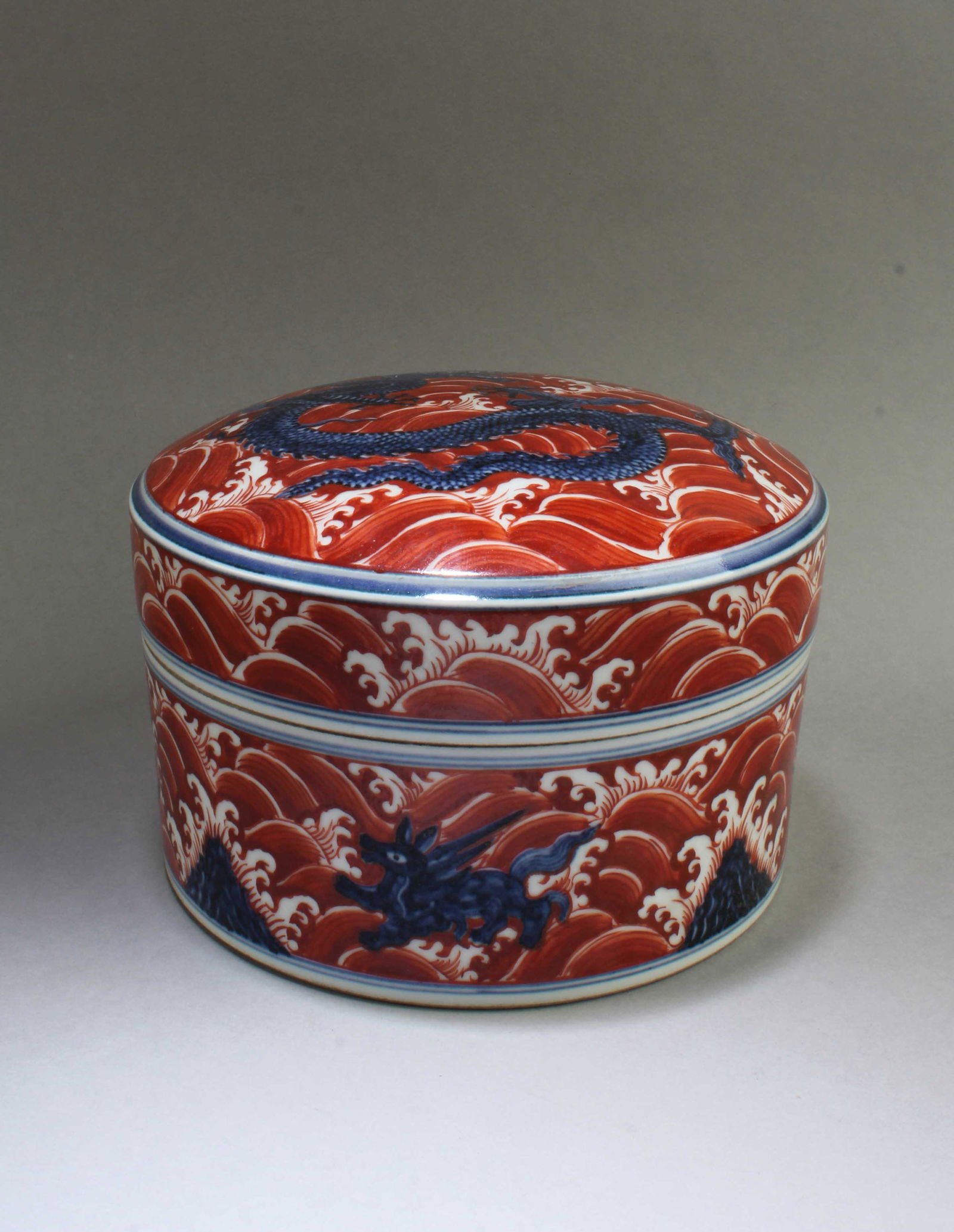 Chinese Porcelain Container (1 of 6)