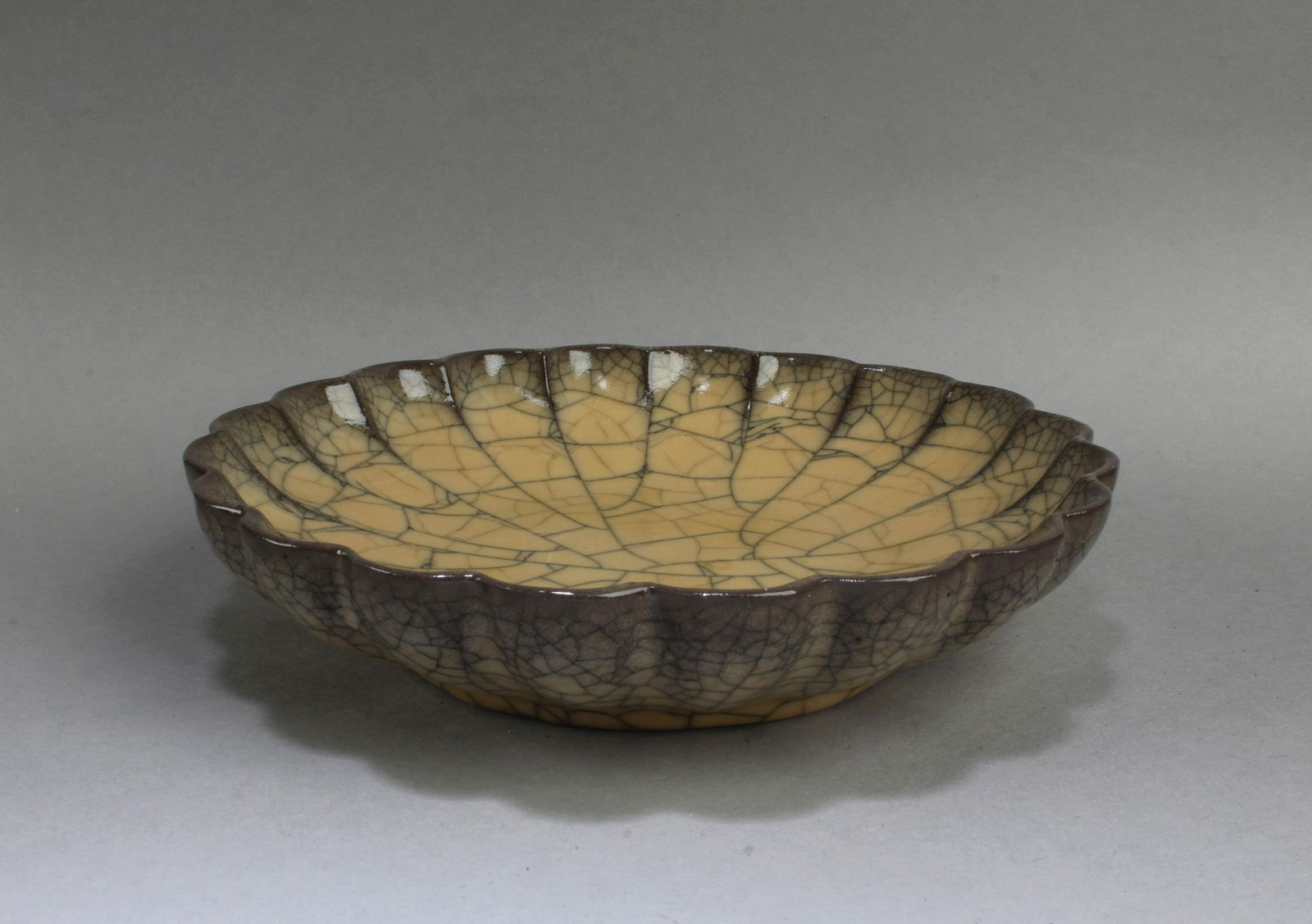 Chinese Geyao Plate (1 of 3)