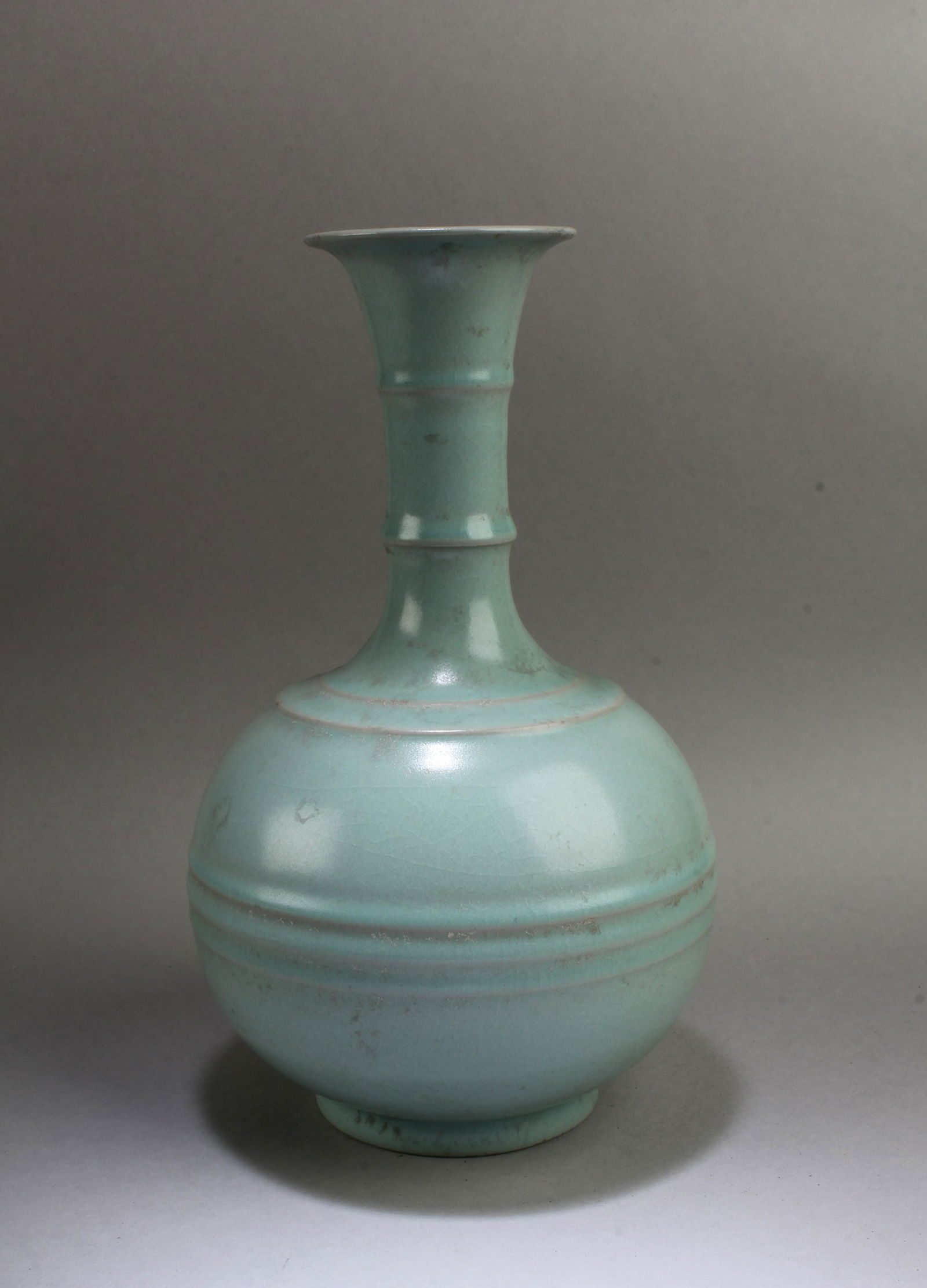 Chinese Ruyao Vase (1 of 4)