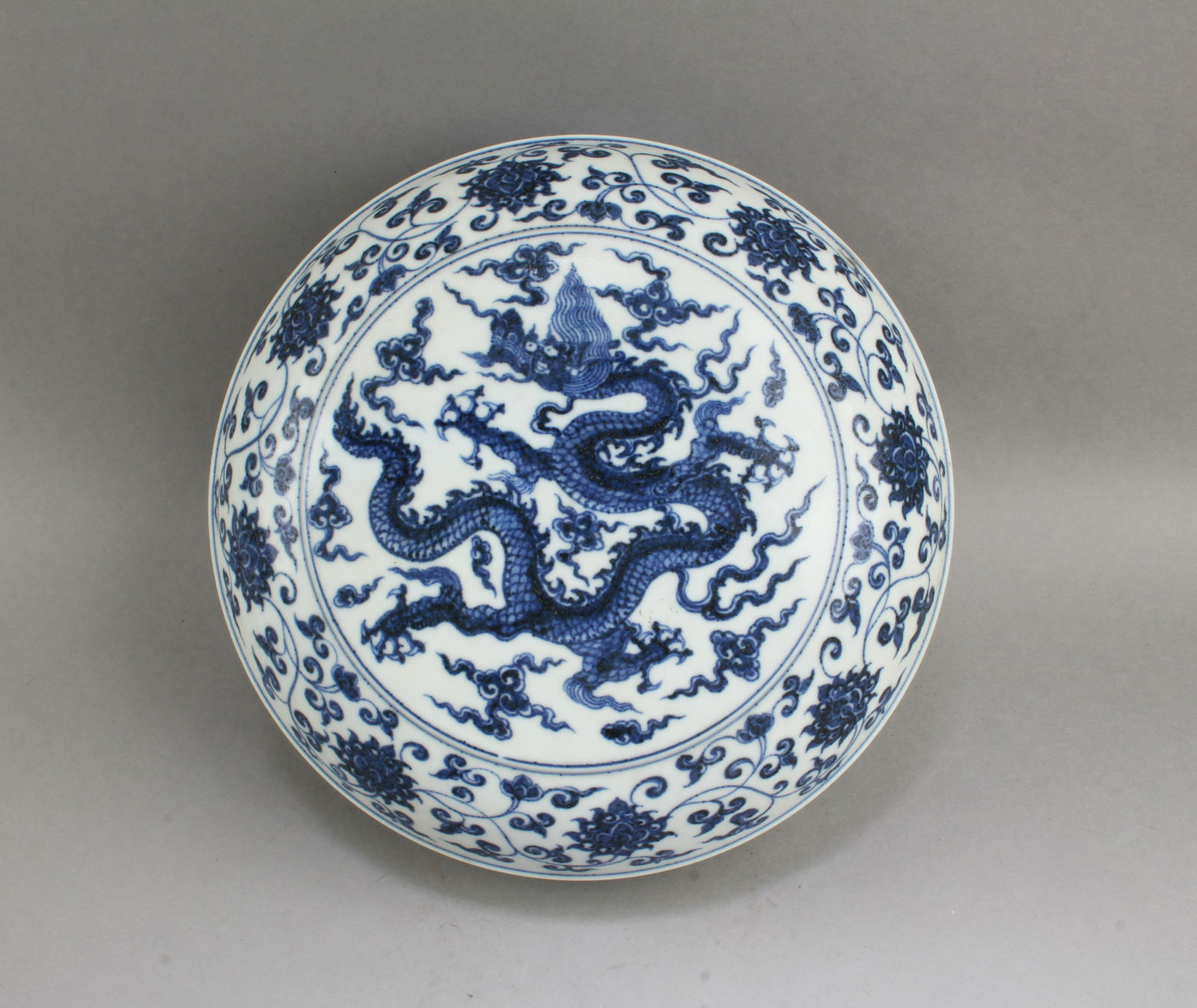 Chinese Blue & White Round Container (1 of 6)