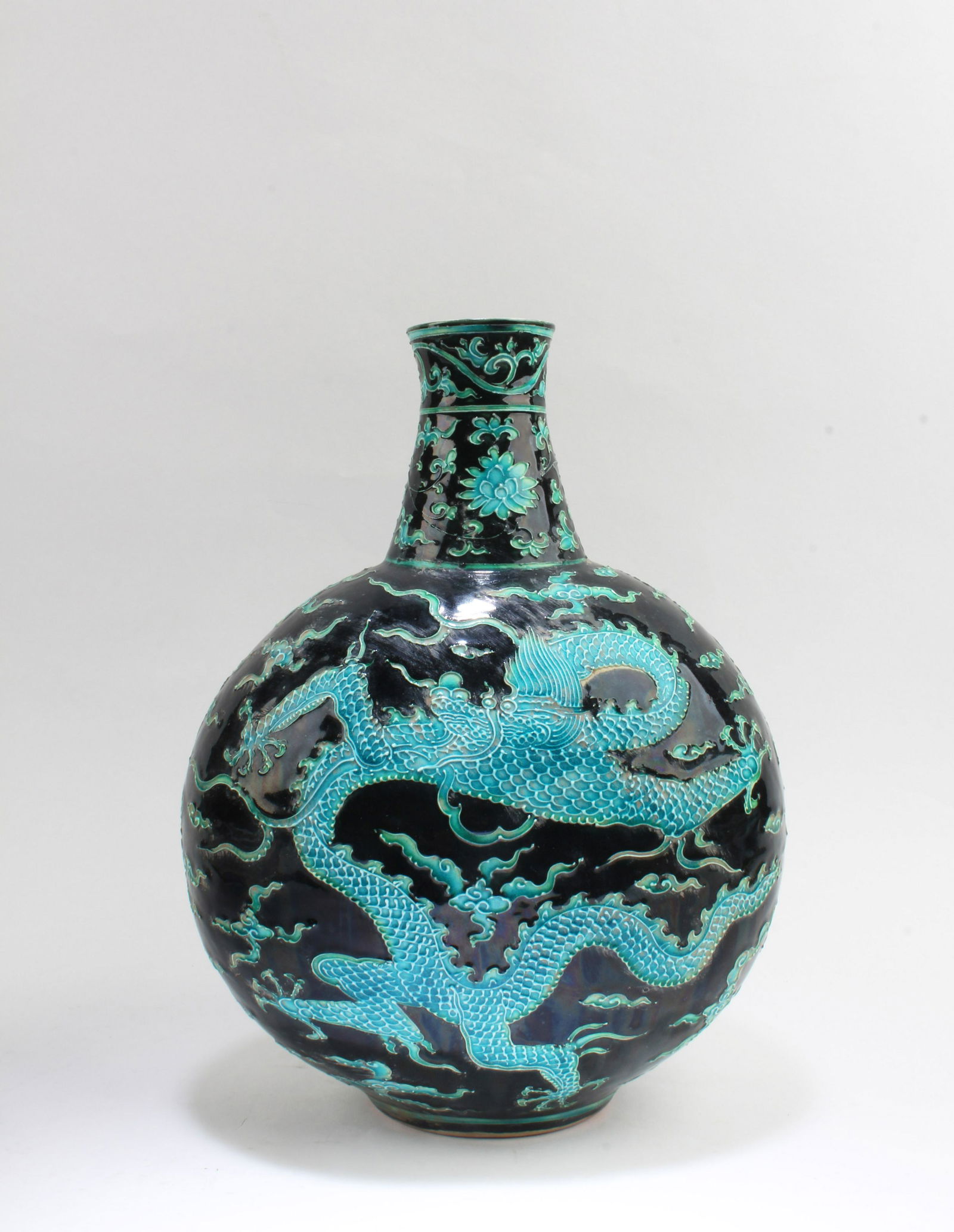 Chinese Porcelain Moonflask Vase (1 of 5)
