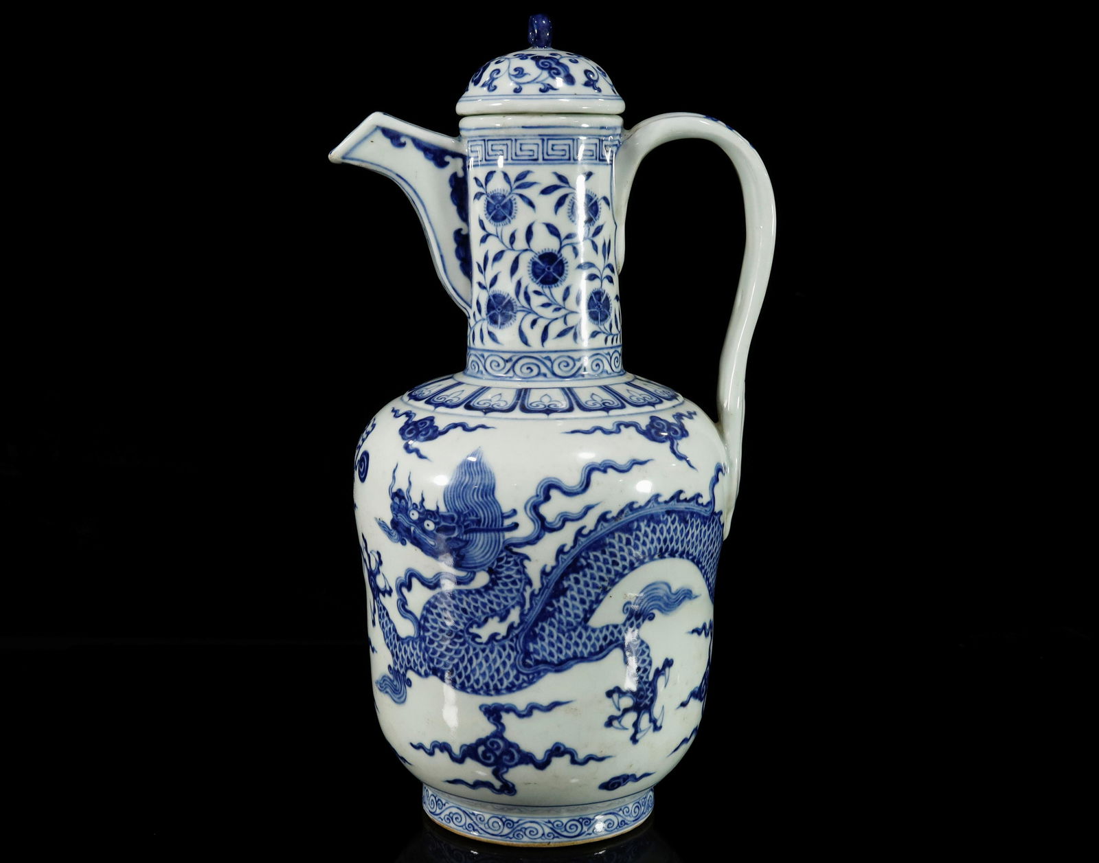 A Blue And White 'Flower And Dragon' Ewer (1 of 10)