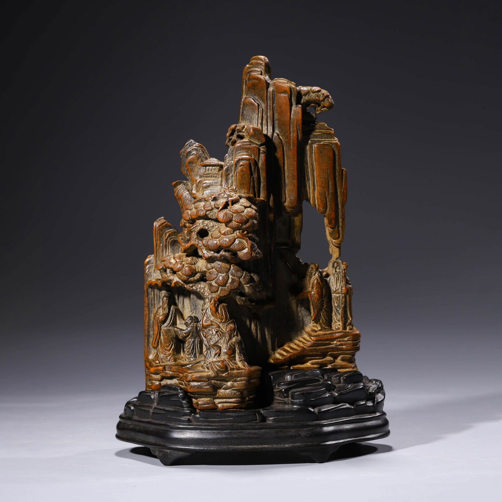 A Figure Carved Eaglewood Rockery Ornament (1 of 11)