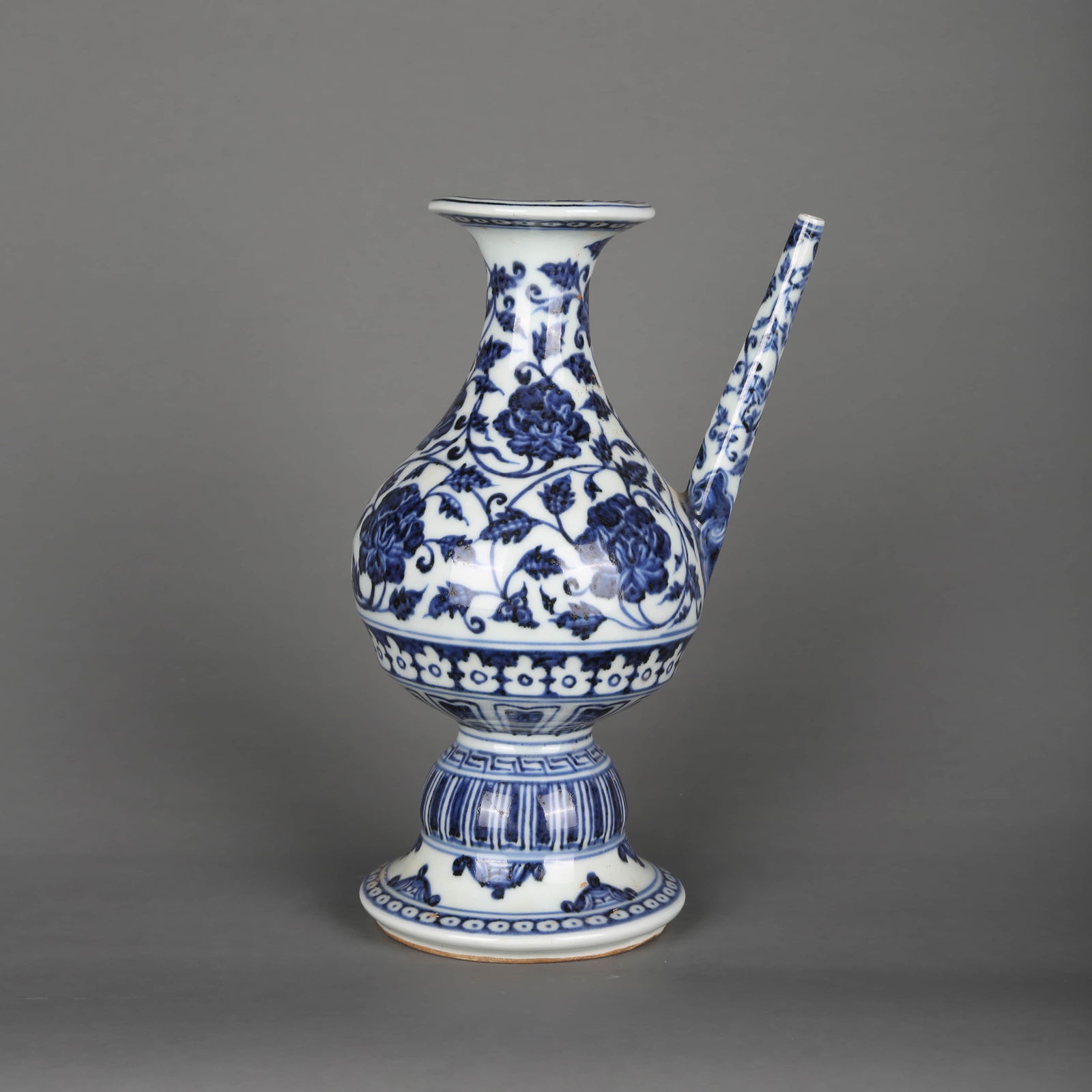 A BLUE AND WHITE EWER (1 of 7)