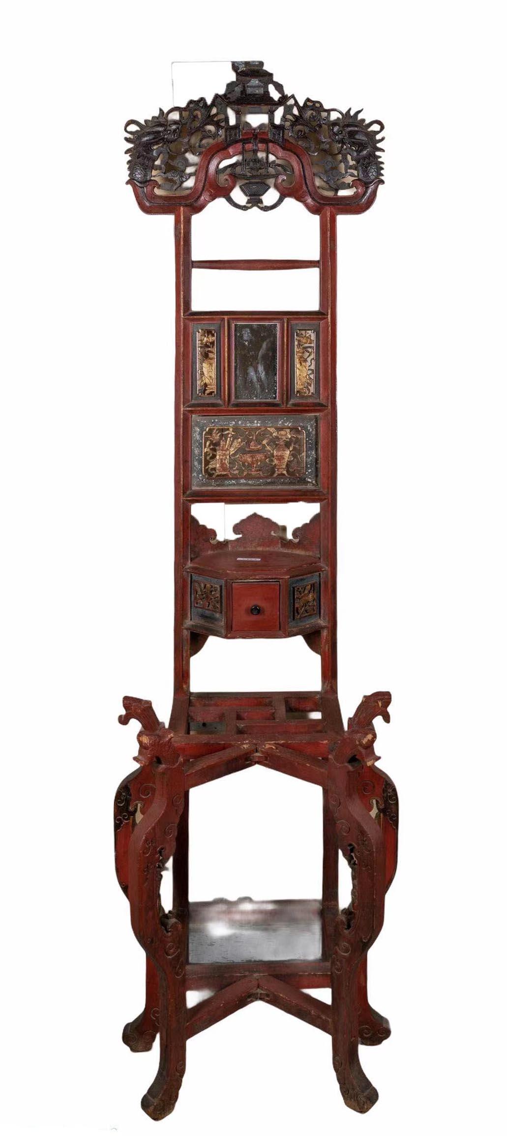 Chinese Export Gilt Wood Washbasin Stand (1 of 4)