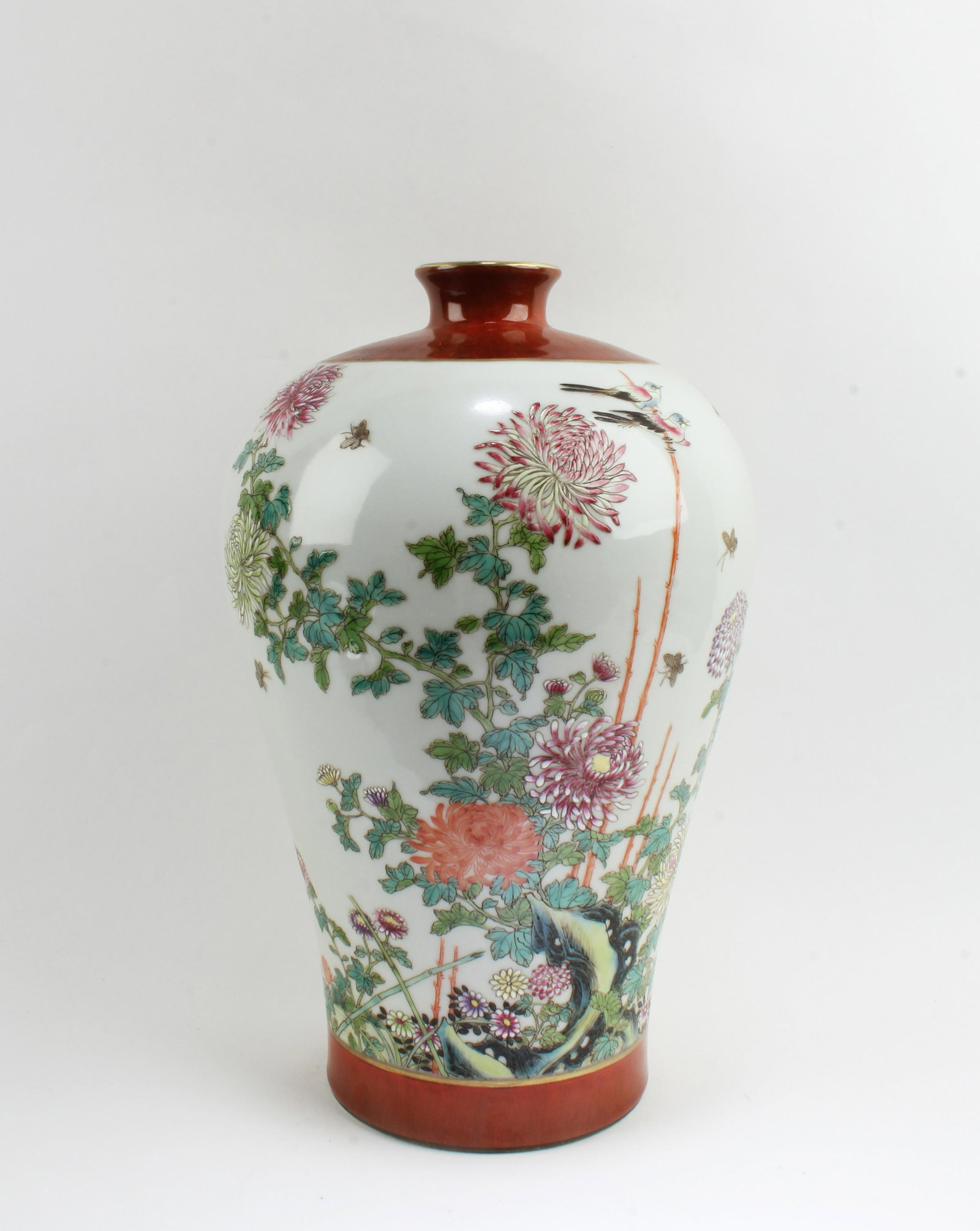 Chinese Porcelain Meiping Vase (1 of 6)
