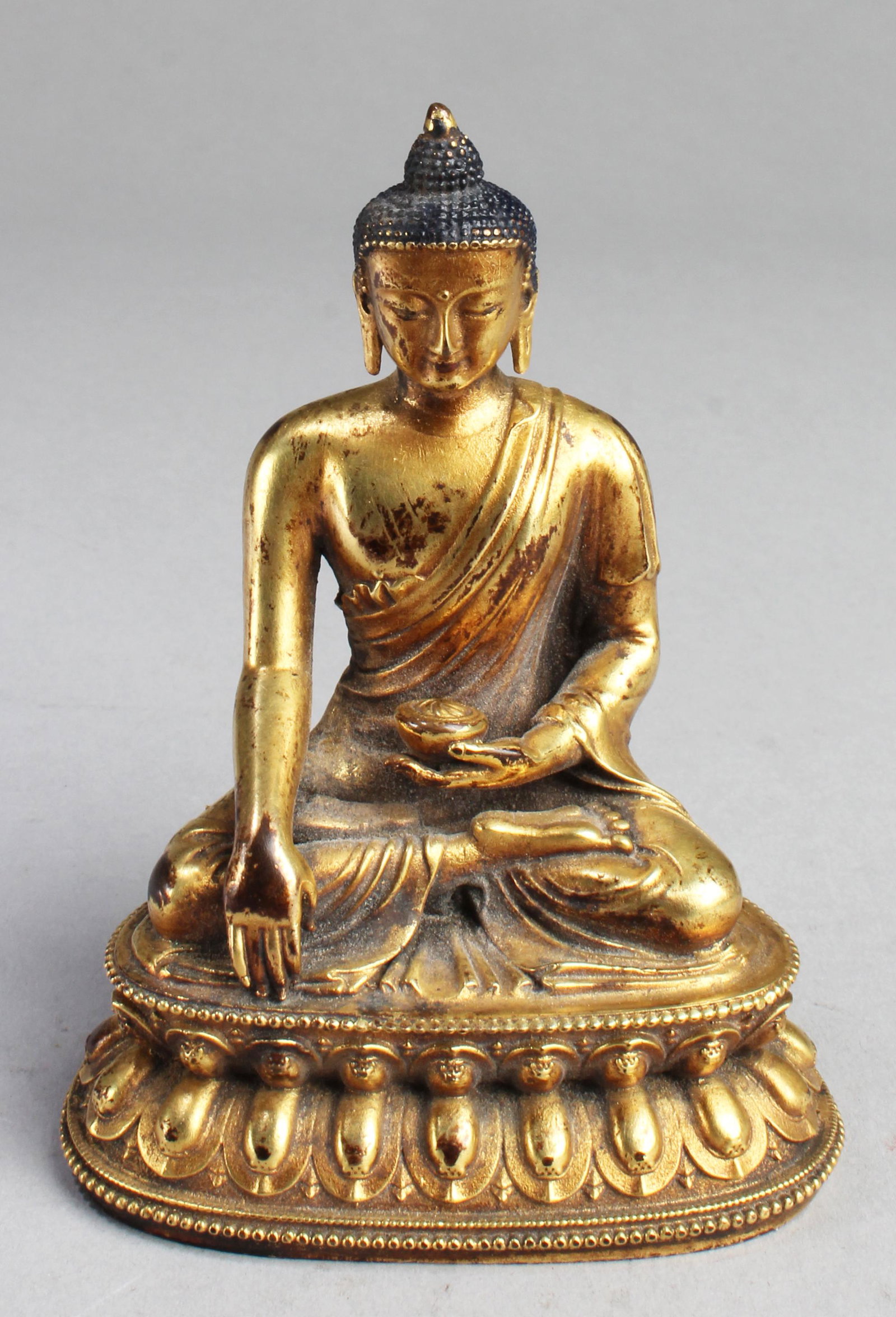 Chinese Gilt Bronze Buddha Statue (1 of 5)