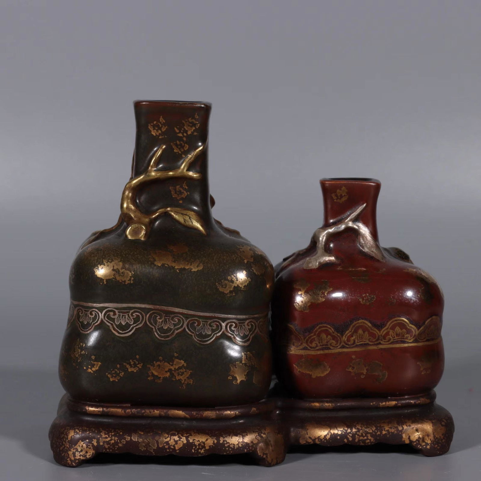 A Cojoin Porcelain Vase (1 of 9)