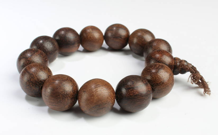 Chinese Wooden Bead Bracelet (0471) on Jun 11, 2022 Jumbo Auction