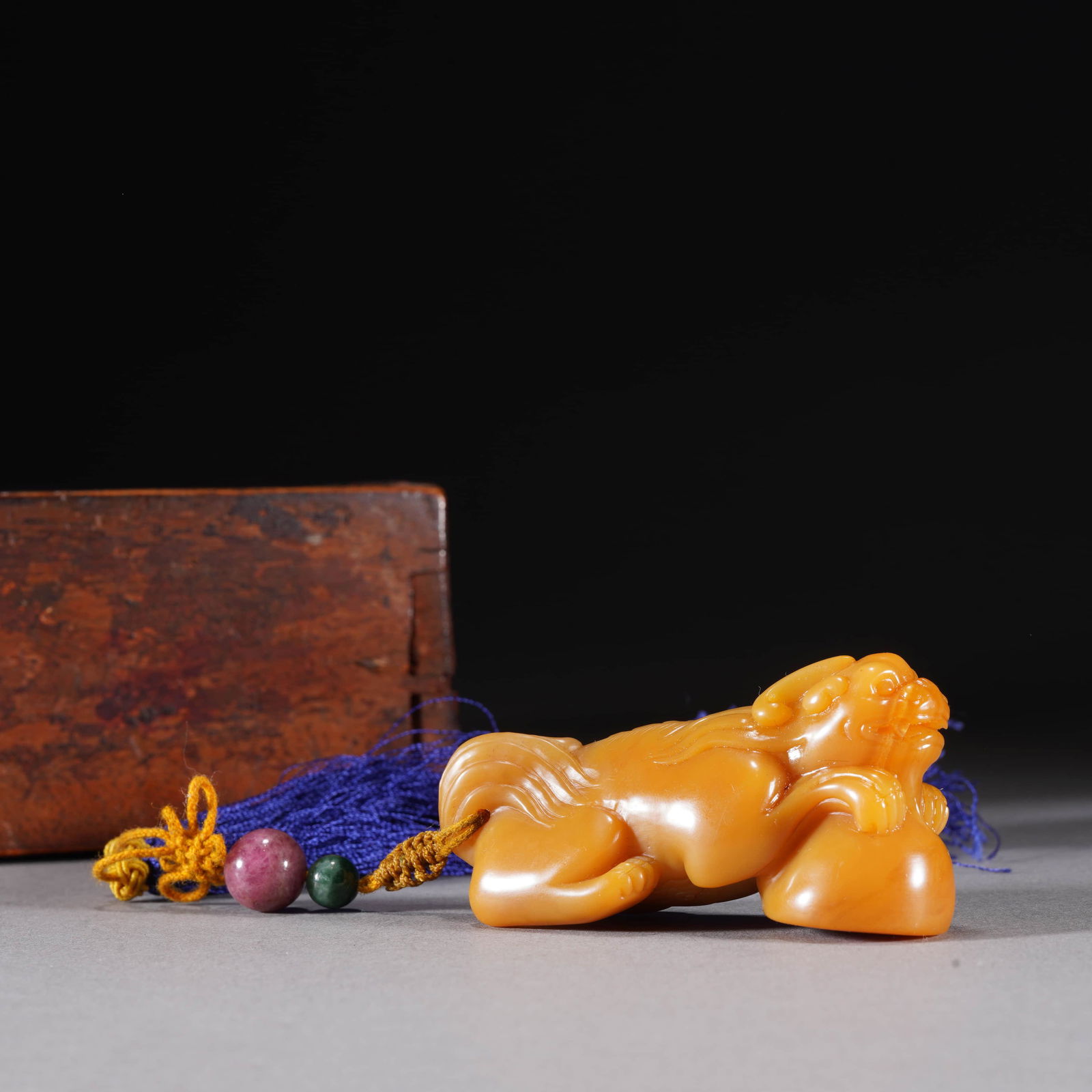 Tianhuang Stone Auspicious Beast Ornament (1 of 8)