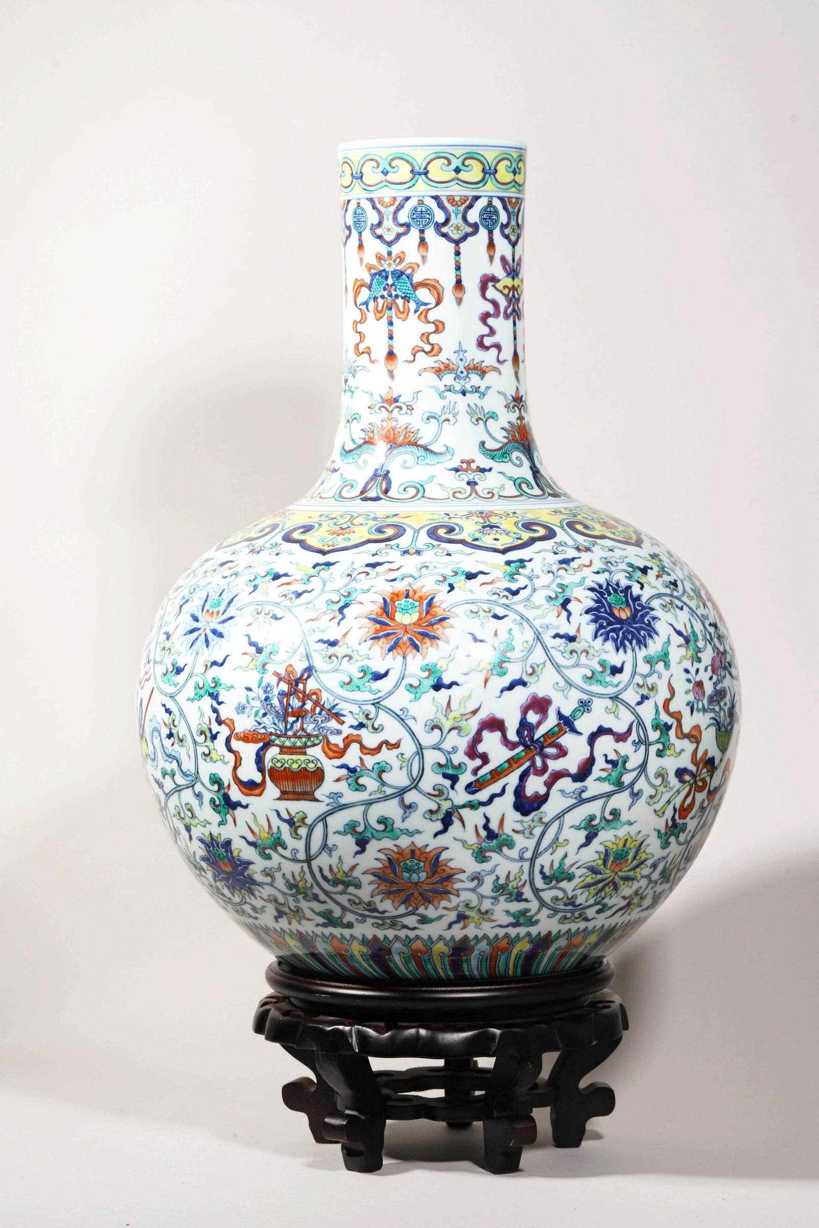 Doucai Glaze Eight Treasures Tianqiuping Vase (1 of 8)