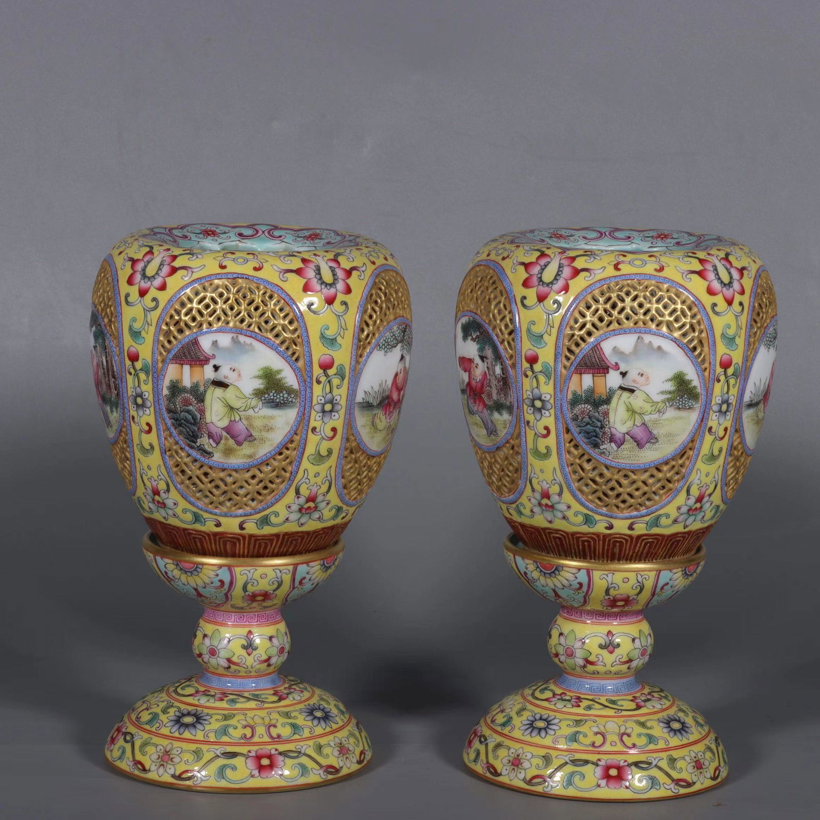 A Pair of Porcelain Lamp Holders (1 of 9)