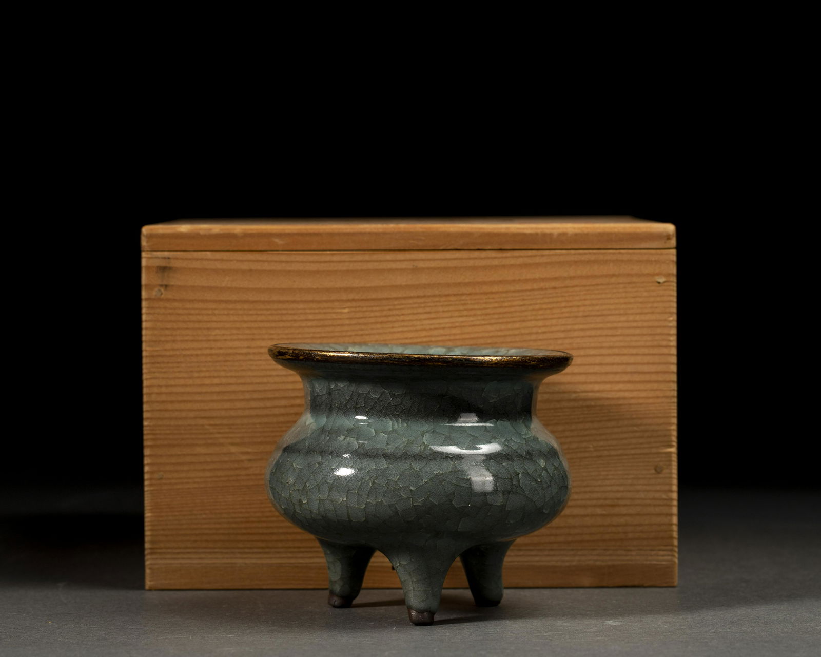 A Guan Type Tripod Incense Burner (1 of 9)