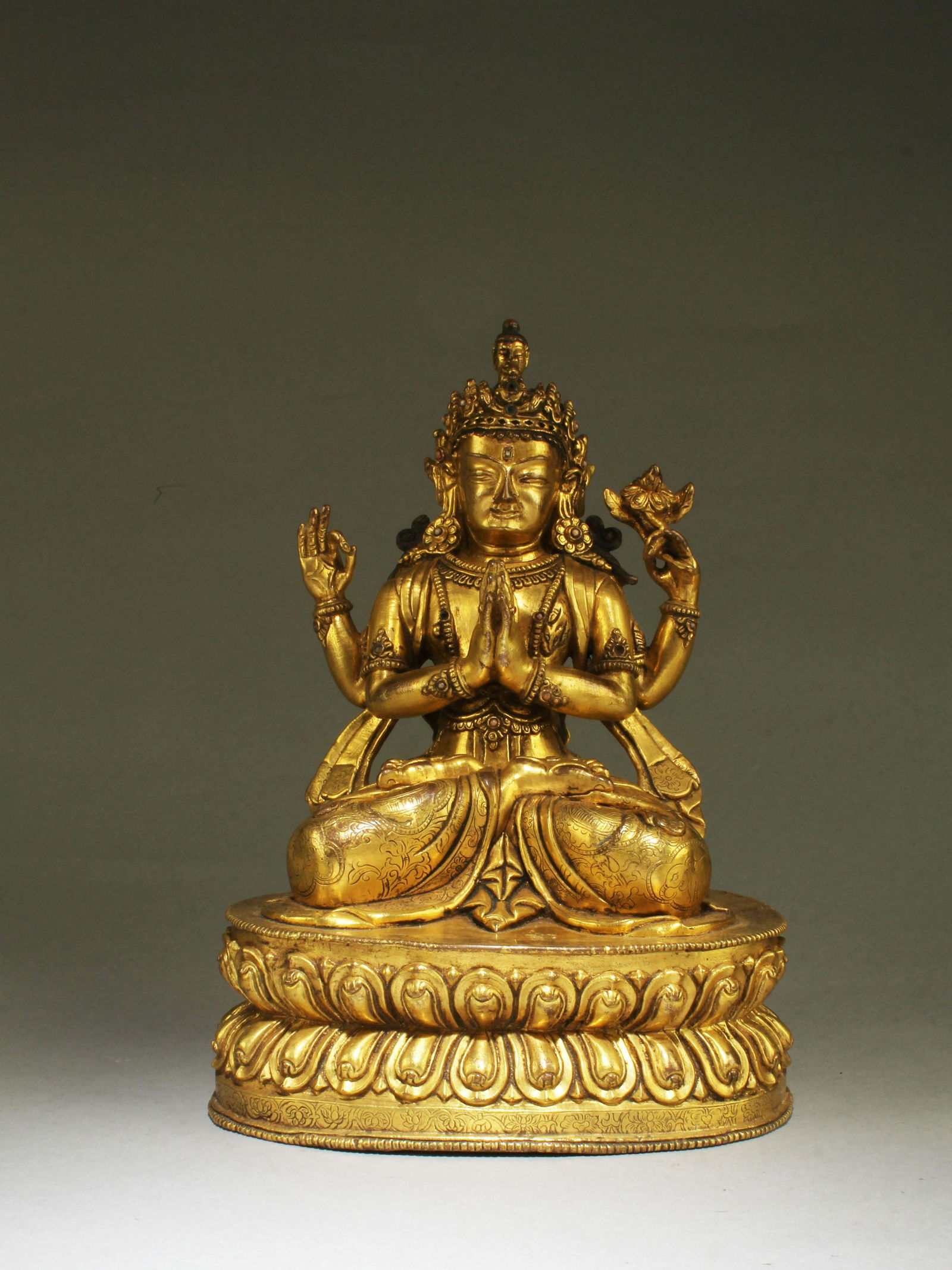 Ming: A Gilt Bronze Seated Guanyin Statue (1 of 8)