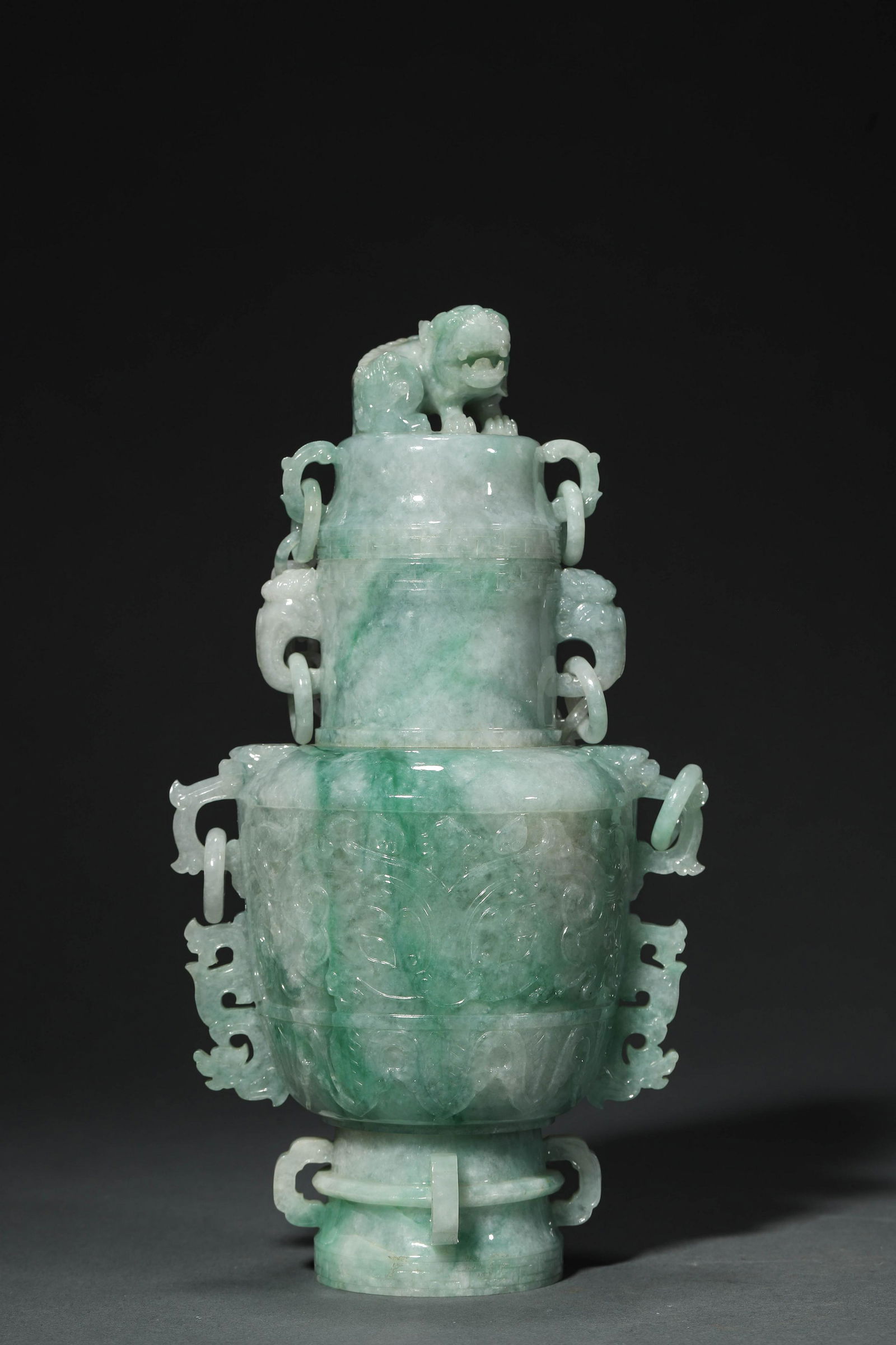 Qing Dynasty A Carved Nephrite Jade Vase (1 of 9)