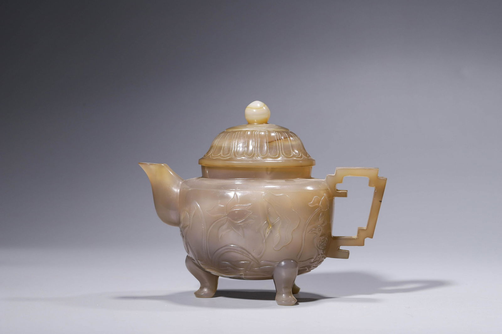 Qing Dynasty: An Agate Teapot (1 of 12)