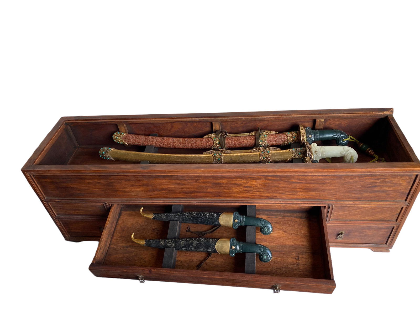 A Set of Five Decorative Swords & Daggers (1 of 20)