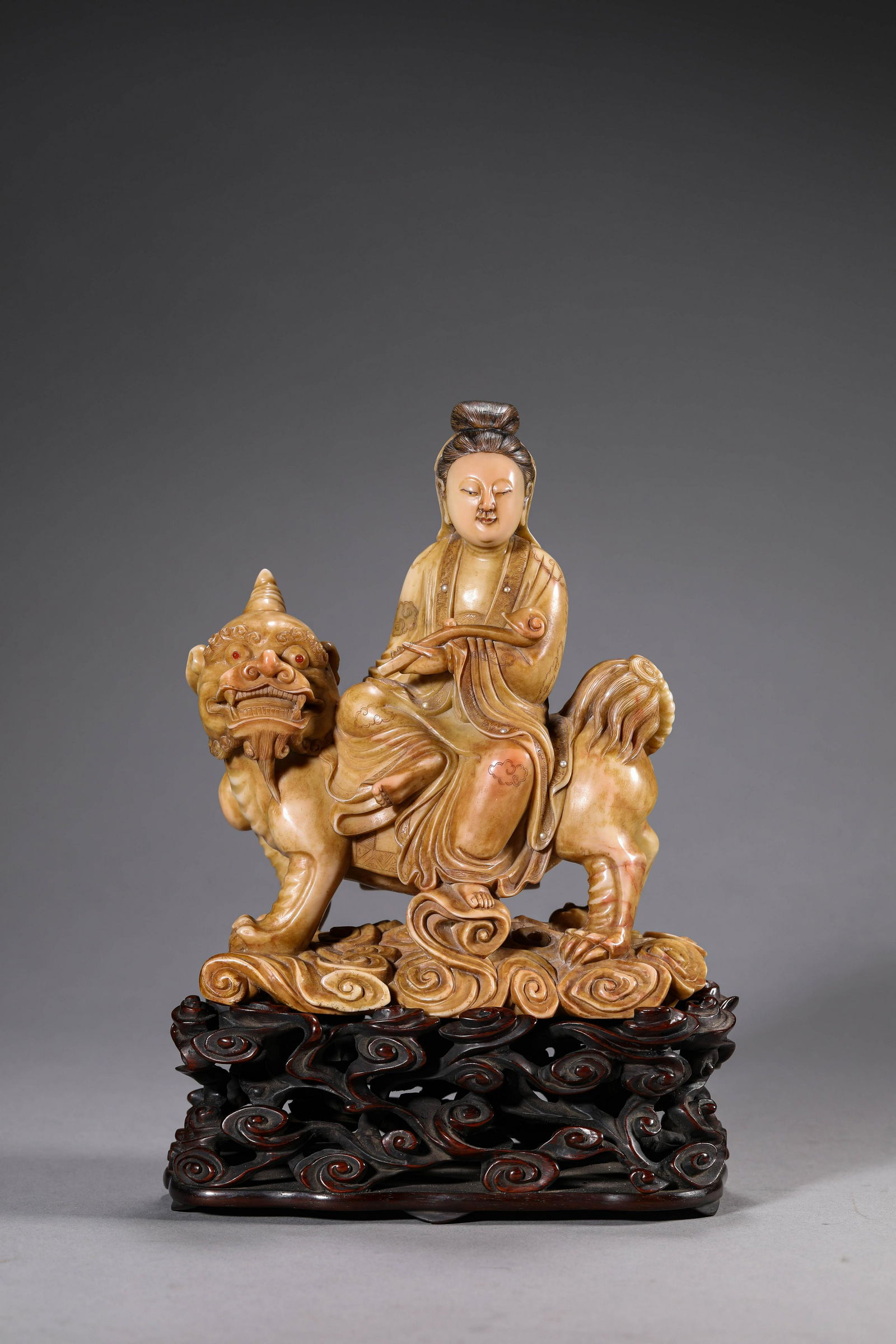 Carved Shoushan Stone Statue of Guanyin (1 of 9)