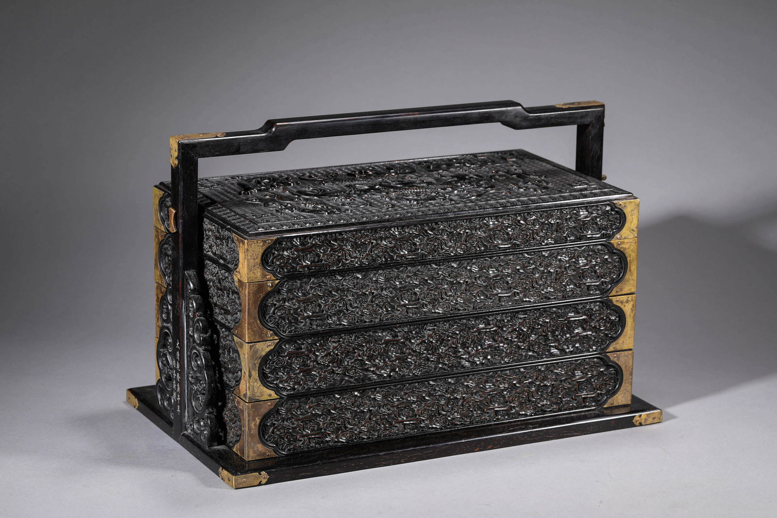 Sandalwood Dragon and Cloud Loop-Handle Box (1 of 7)