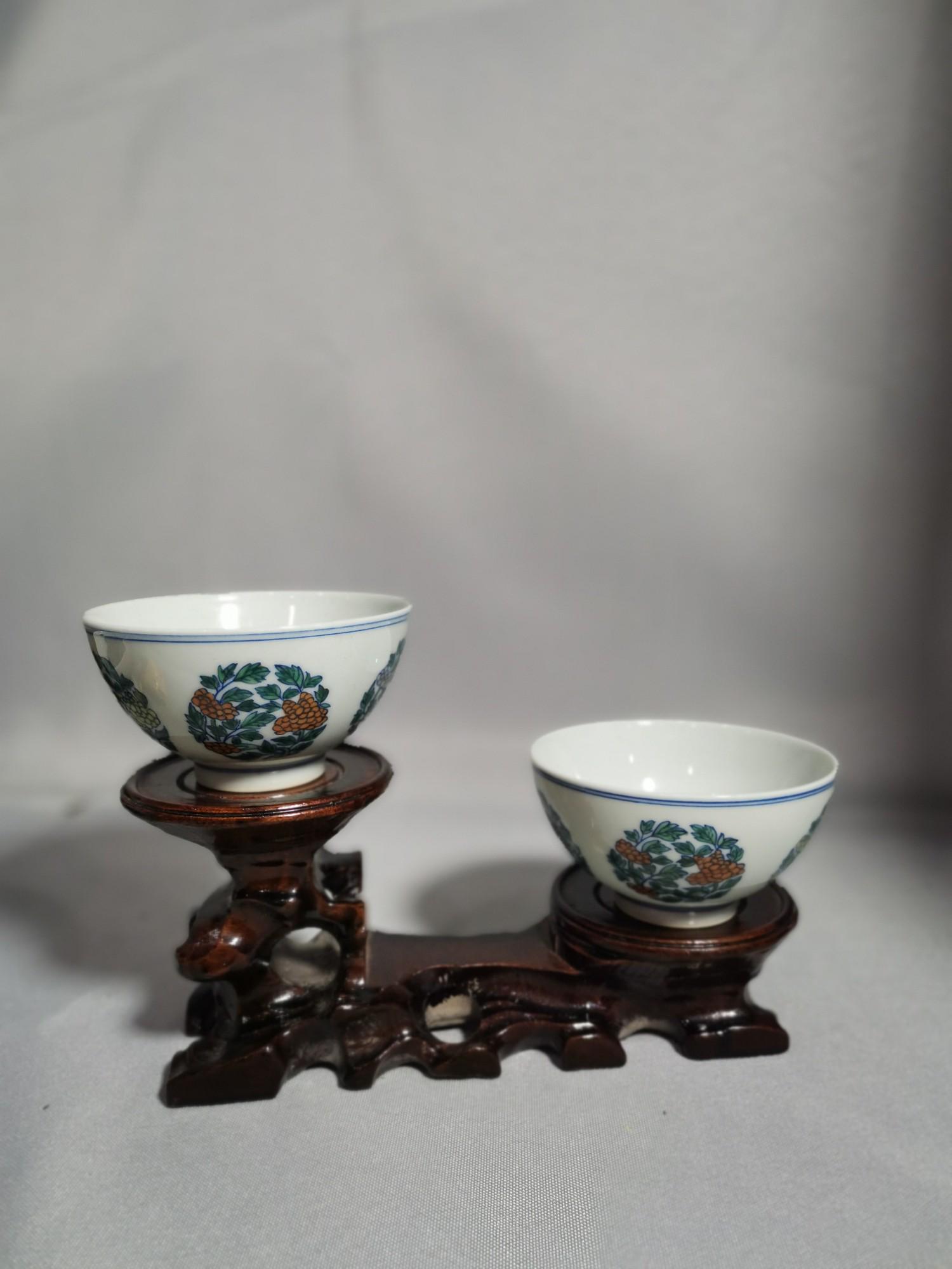 Two Small Porcelain Cups (1 of 7)