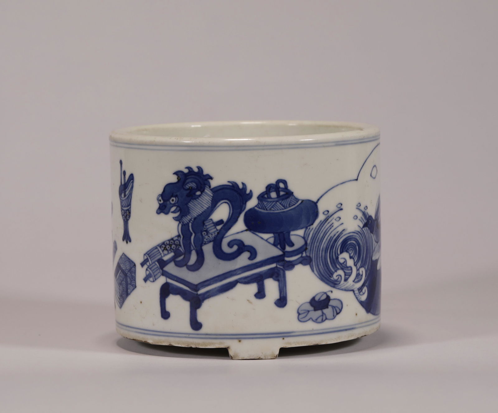Qing: A blue & white Incense Burner (1 of 7)