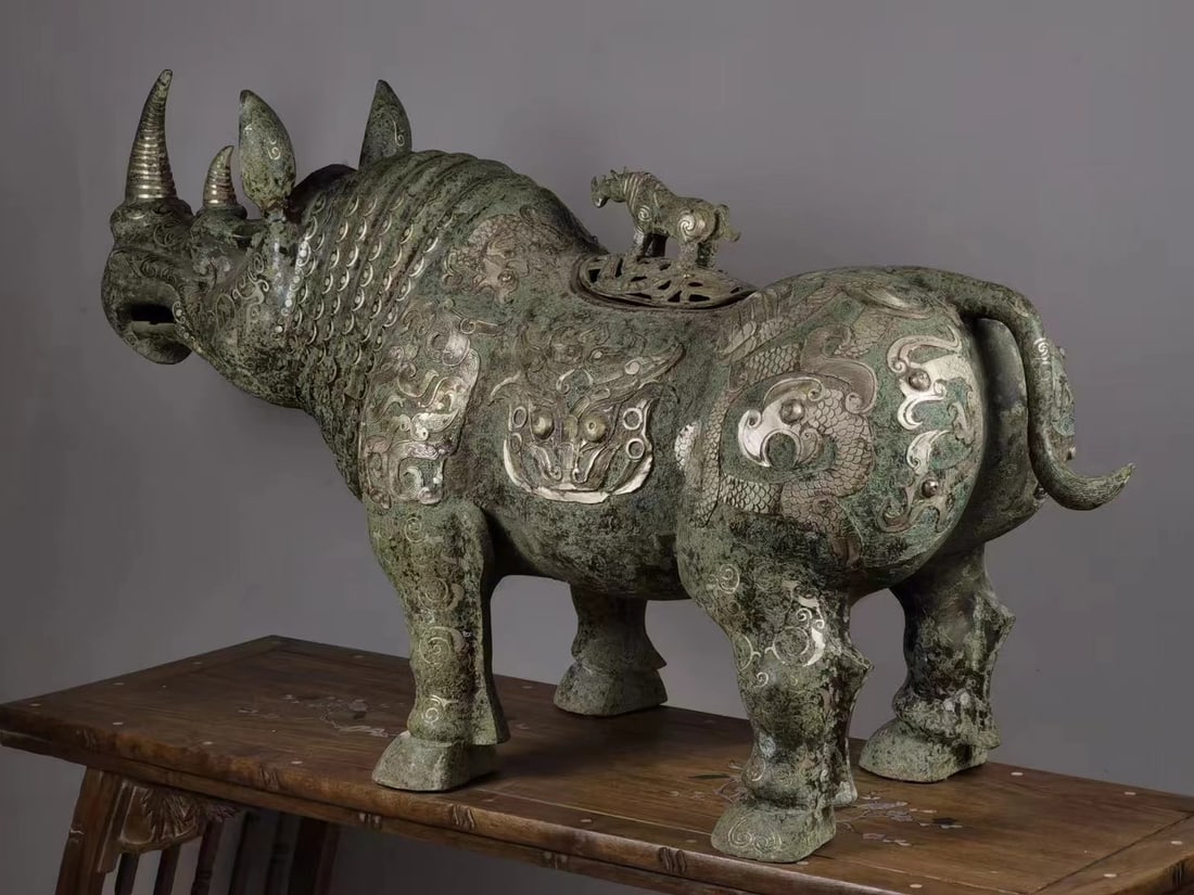 A Bronze Silver Rhino Zun (1 of 9)