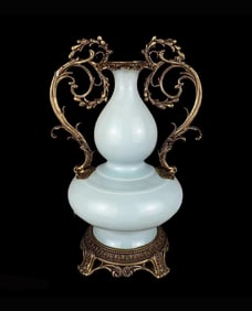 Chinese Porcelain Vase