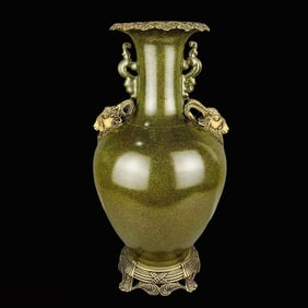 Chinese Porcelain Vase