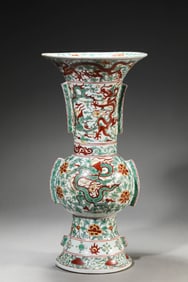 Wucai Glaze Dragon Beaker Vase