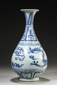 Blue and White Dragon&Cloud Yuhuchun Vase