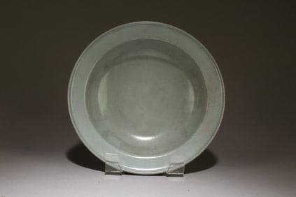 A Chinese Ruyao Plate