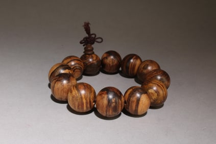 An Agarwood Bracelet