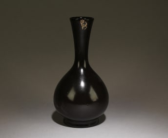 A Dingyao Chinese Vase