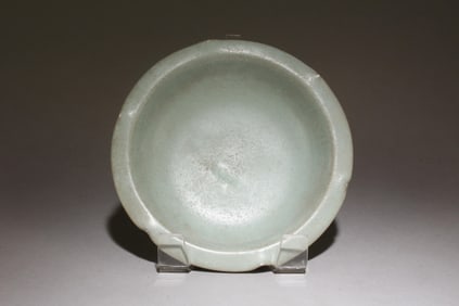A Chinese Ruyao Plate