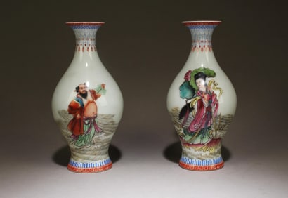 Two Chinese Fencai Vases