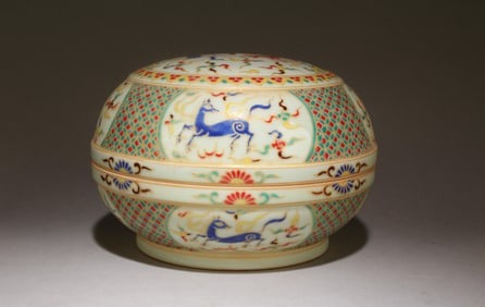 A Chinese Fencai Container