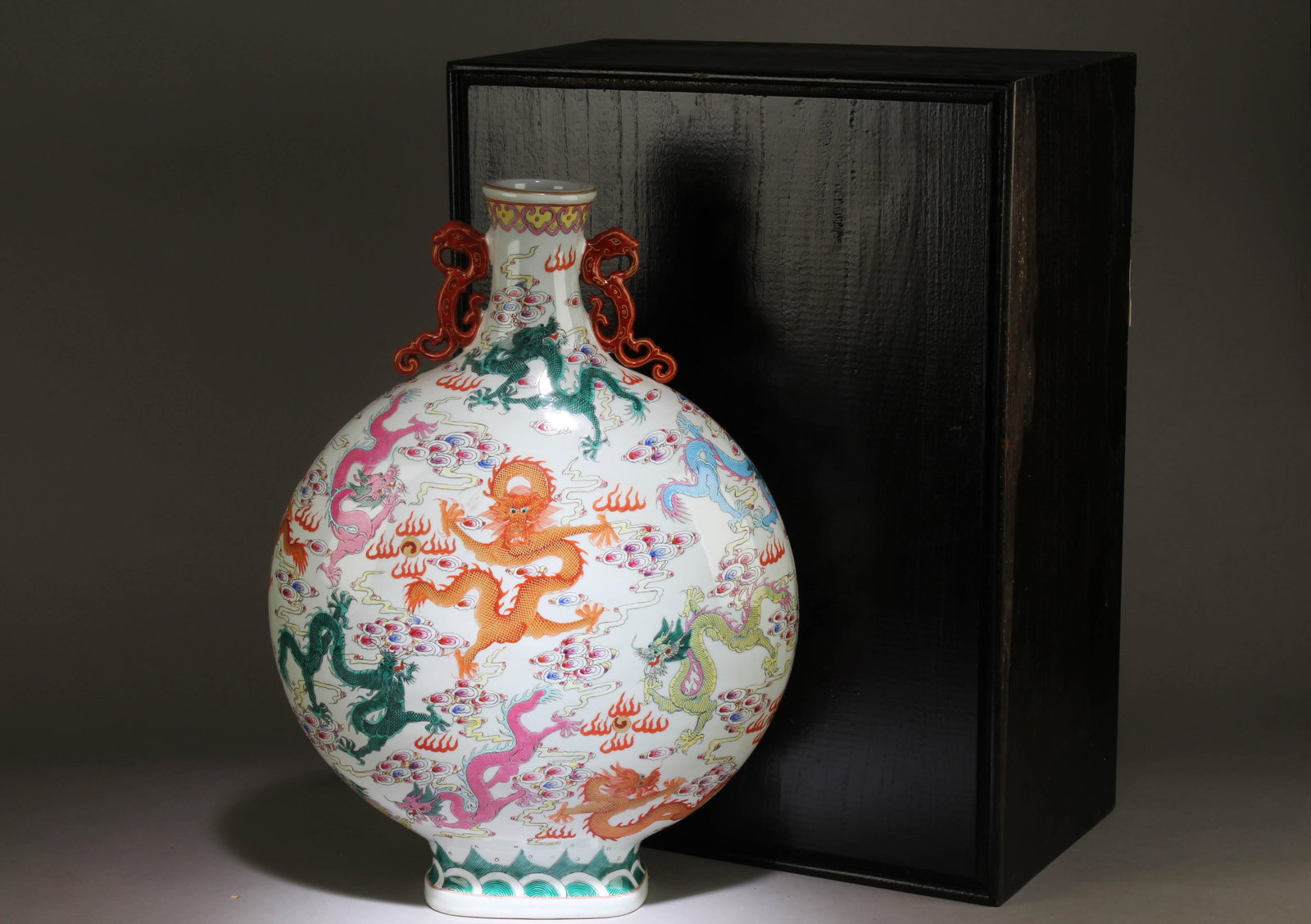 A Chinese Fencai Dragon Patterned Vase (1 of 8)