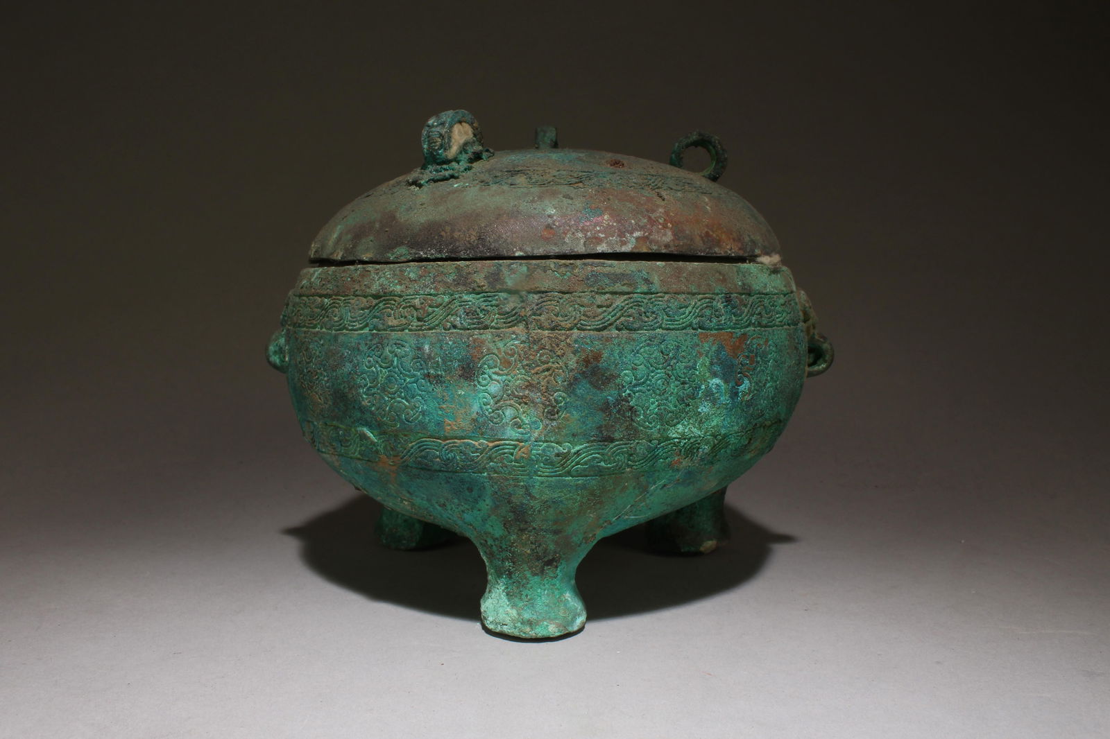 A Bronez Tripod Container (1 of 6)