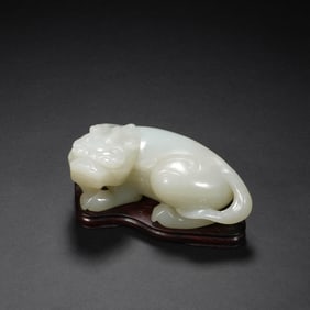 White Jade Mythical Beast Ornament