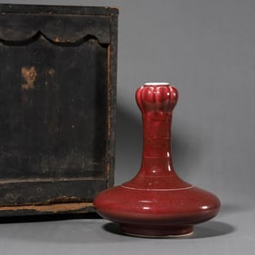 Sacrificial Red Glaze Garlic-Headed Vase