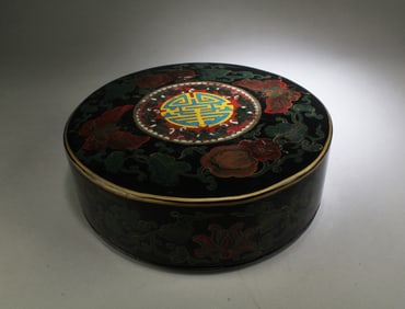 A Lacquer Round Box