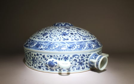 A Blue and White Pot