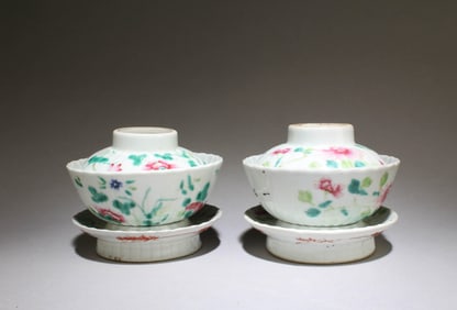 Two Chinese porcelain with lided Bowl