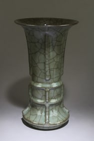 A Chinese Guan Kiln Vase