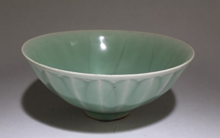 A Chinese FenCai Vase