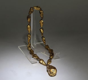 A Gold Pasted Agarwood Necklace