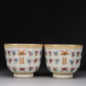 A Pair Of Fencai Enamel Cups