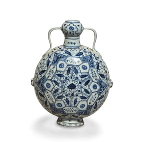A Blue and White Moonflask Vase